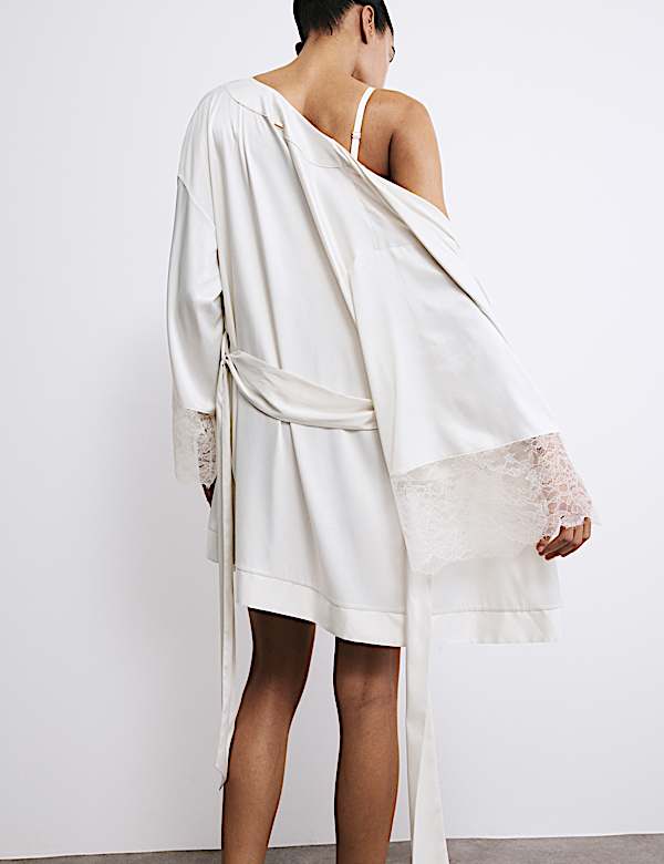 Forget Me Not Satin Wrap - FI