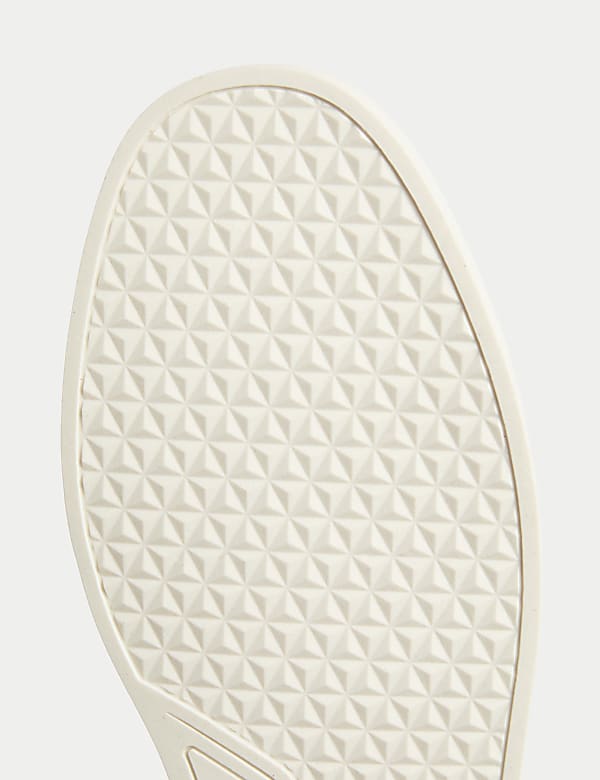 Lace Up Trainers - LU