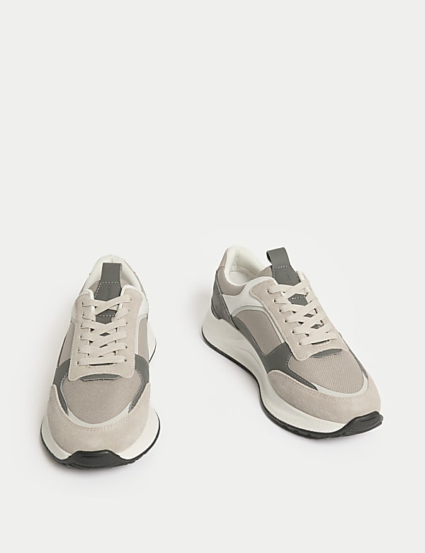 Šněrovací běžecké tenisky ze síťoviny - CZ