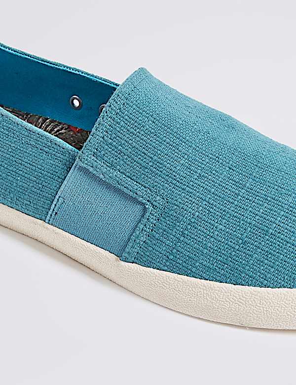 Canvas Slip-on Pump Shoes