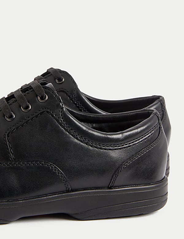 Wide Fit Airflex&trade; Leather Shoes - GR