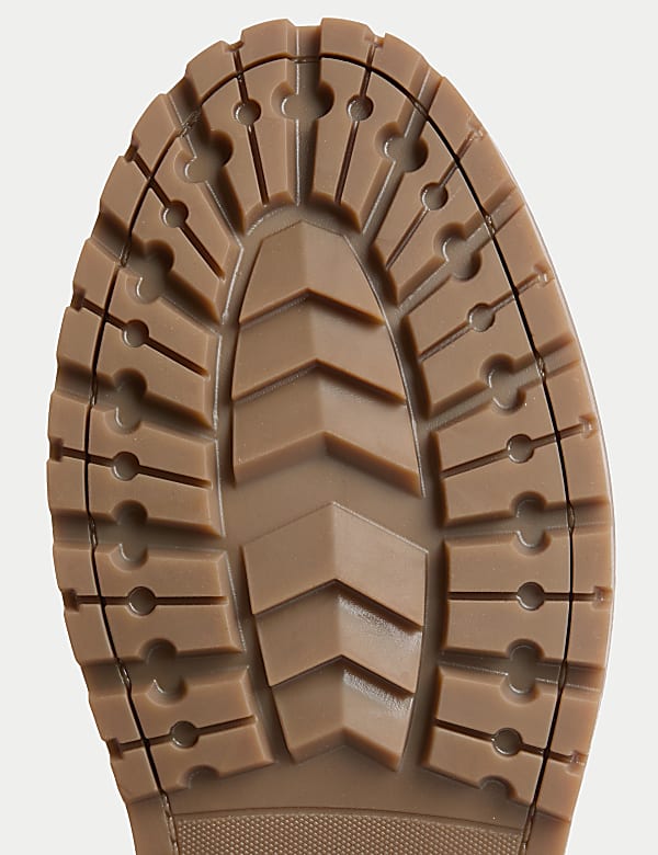 Leather Cleated Sole Boots - EE