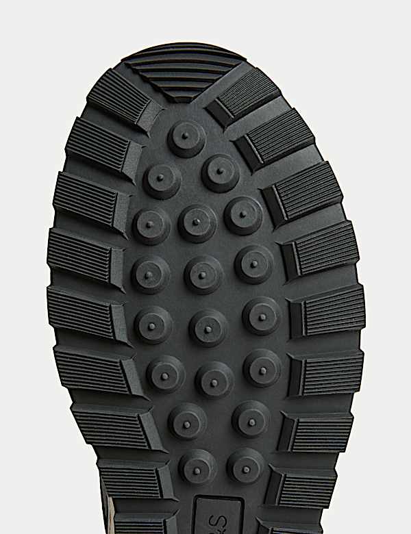 מגפיים ליום יום - IL