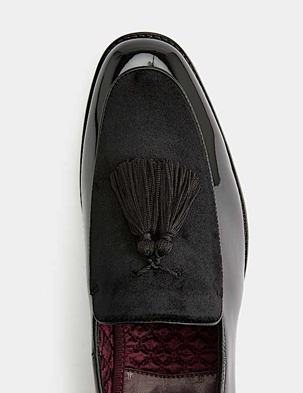 Mocasines de charol y terciopelo con borlas - US