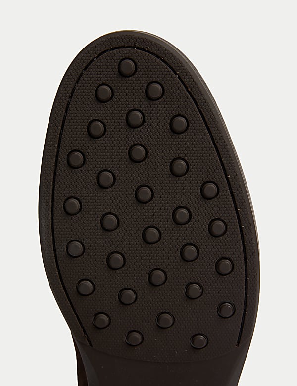 Suede Chelsea Boots - EE