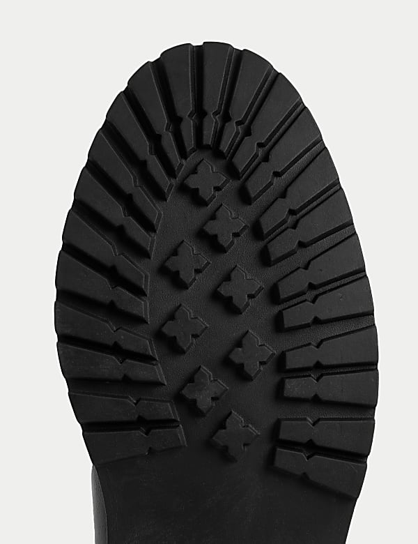 Cleated Chelsea Boots - DK