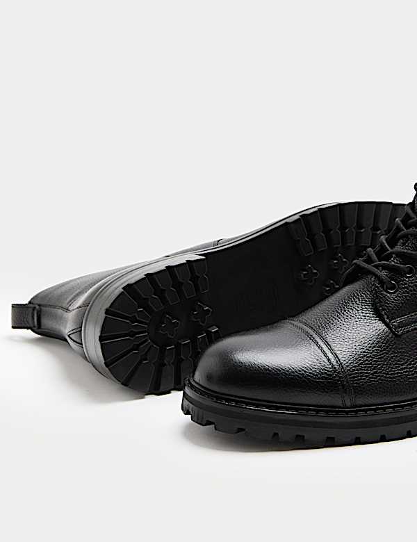 מגפי Autograph מעור עם חרטום בגזרה רחבה - IL