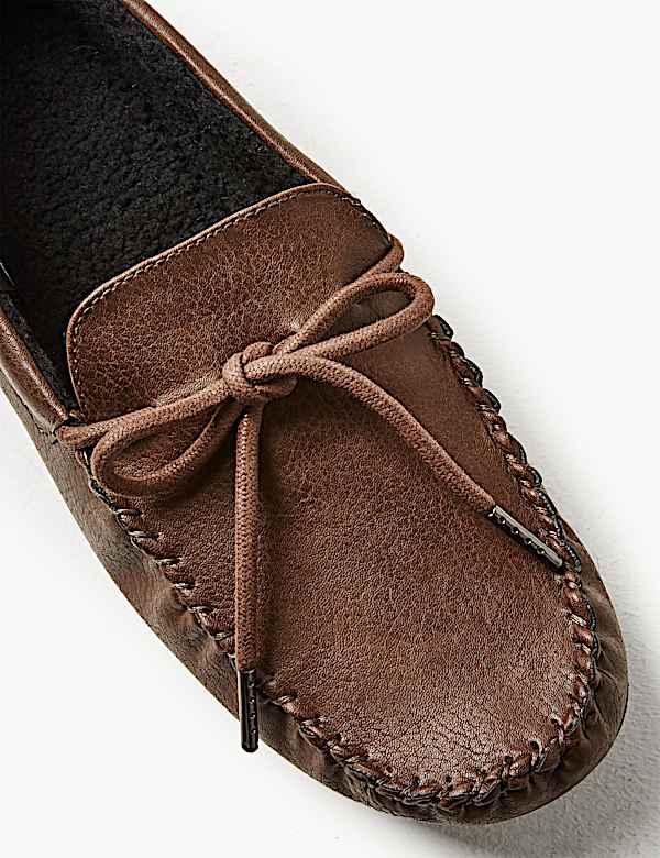 Moccasin Slippers with Freshfeet&trade;