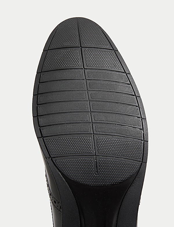 Airflex™ Leather Brogues