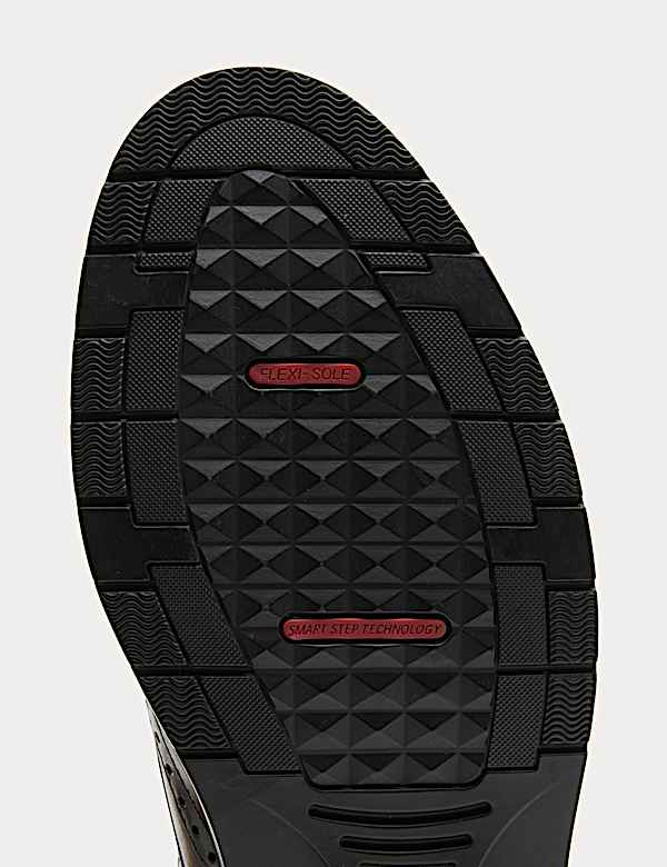 Wide Fit Airflex ™ Leather Brogues - AT