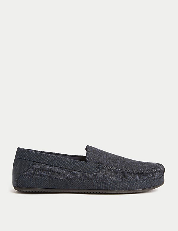 Moccasin Slippers - QA