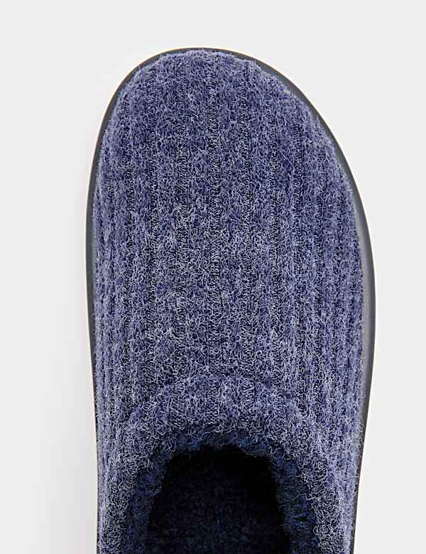 Chaussons contrast&eacute;s dot&eacute;s de la technologie Freshfeet&trade; - CA
