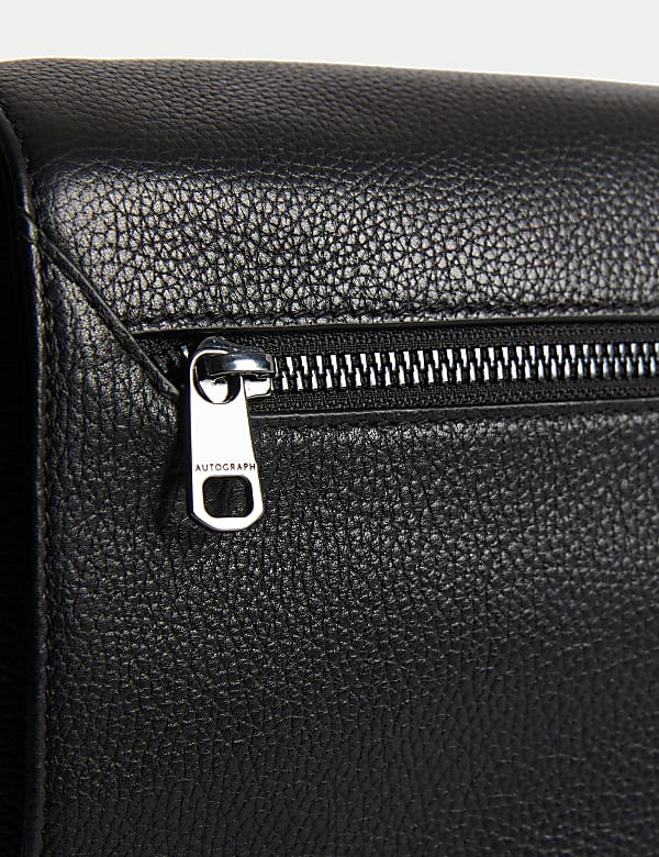 Leather Pebble Grain Messenger Bag - TW