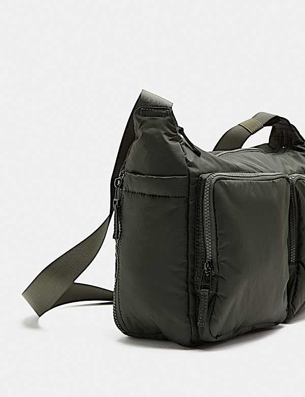 Stormwear Zip Messenger Bag - IS