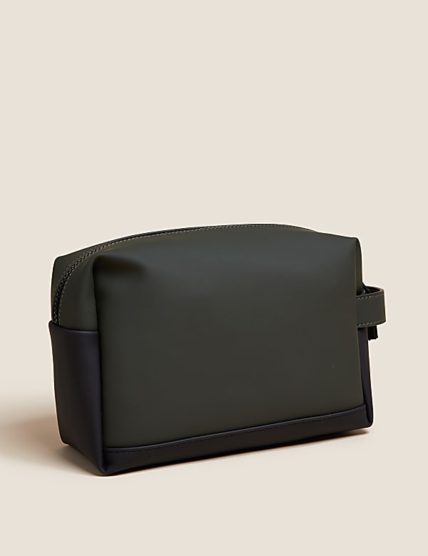 Rubberised Washbag