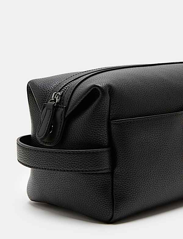 Mock Leather Pebble Grain Washbag - JE
