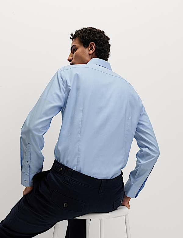 Ultimatives, schmal geschnittenes, bügelfreies Hemd aus Baumwolle - AT