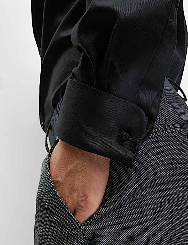 Chemise coupe standard en coton serg&eacute; de qualit&eacute; sup&eacute;rieure &agrave; poignets mousquetaires - FR