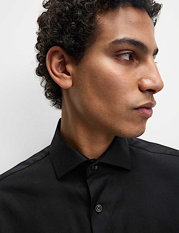 Chemise coupe standard en coton serg&eacute; de qualit&eacute; sup&eacute;rieure &agrave; poignets mousquetaires - FR