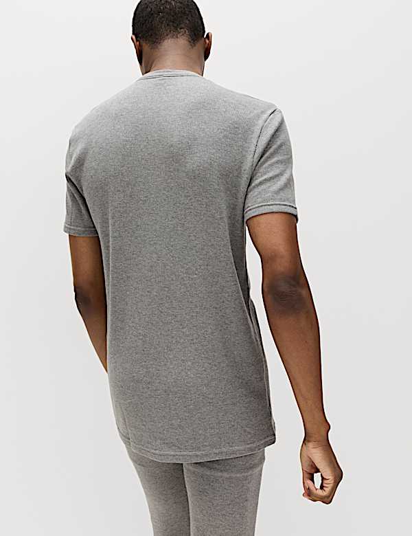 Heatgen&trade; Medium Thermal Short Sleeve Top