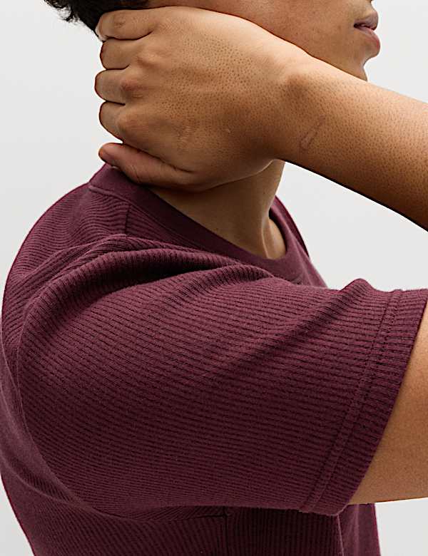 Heatgen&trade; Medium Thermal Short Sleeve Top - US