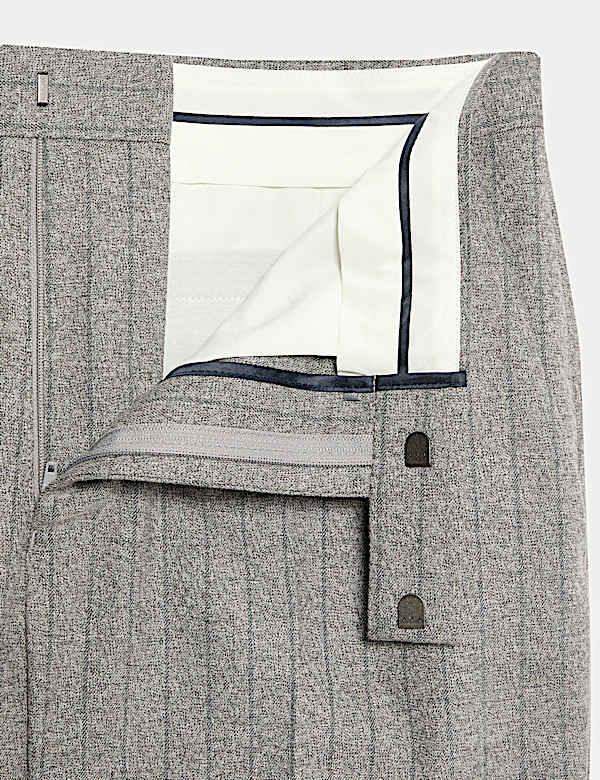 מכנסי סטרץ' בגזרה צרה עם פסים דקים - IL