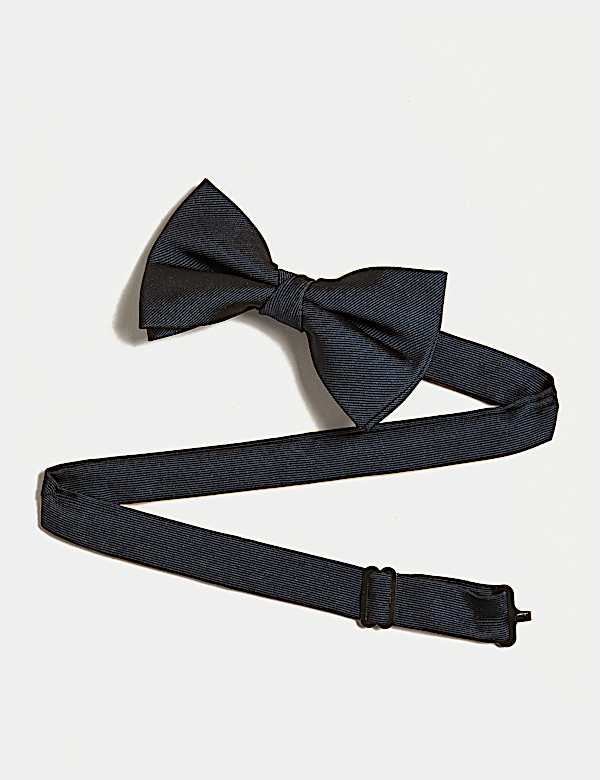 Polka Dot Tie & Pocket Square Set