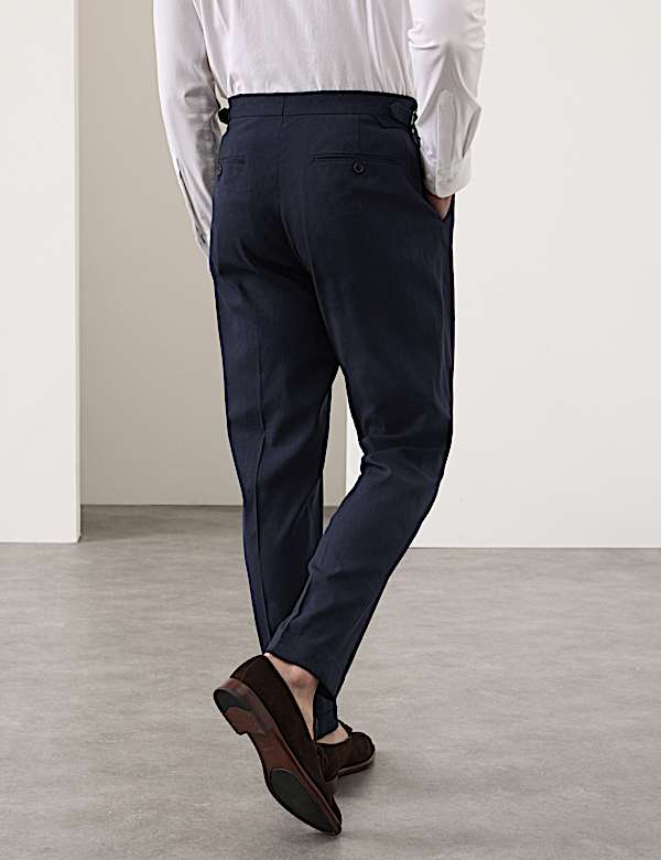 Anzughose aus italienischem Funktionsleinen-Mischgewebe mit eng anliegender Passform - DE