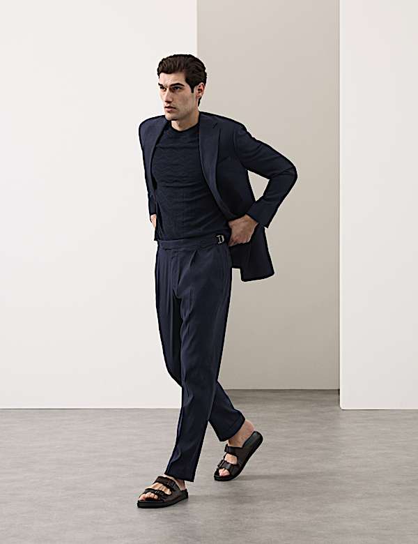 Anzughose aus italienischem Funktionsleinen-Mischgewebe mit eng anliegender Passform - DE