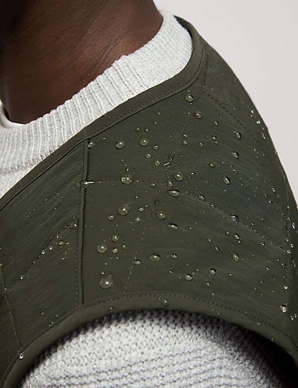 Prošívaná vesta s&nbsp;vycpávkami - CZ