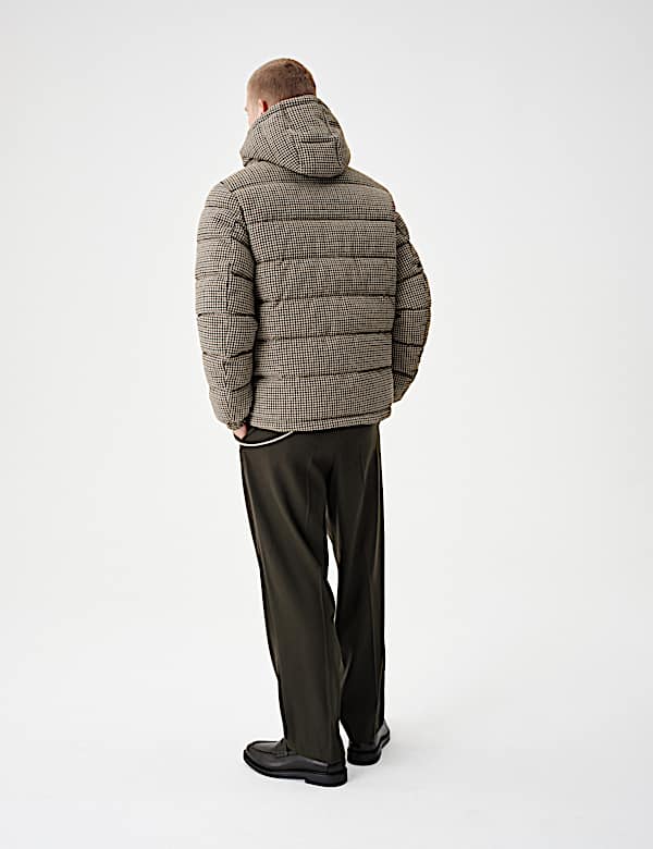Steppjacke mit Stehkragen und Karomuster - AT