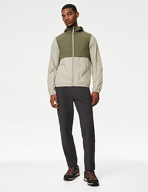 Sbaliteln&aacute; větrovka s kapuc&iacute; a technologi&iacute; Stormwear - CZ