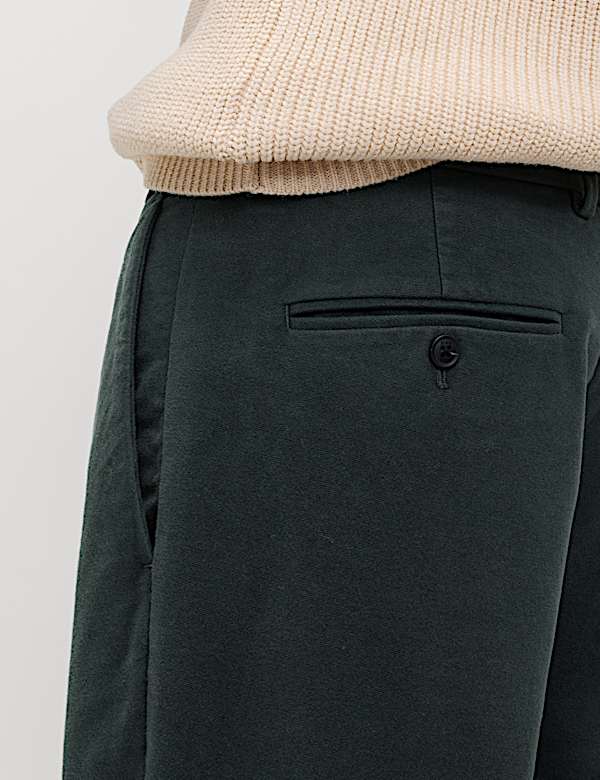 Italienische Moleskin-Hose mit normaler Passform - DE