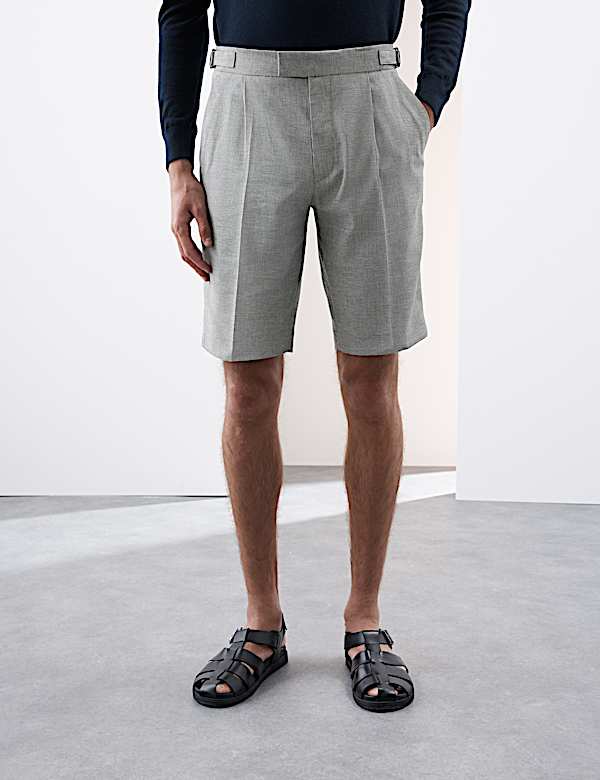 Cotton Blend Textured Stretch Shorts - IL