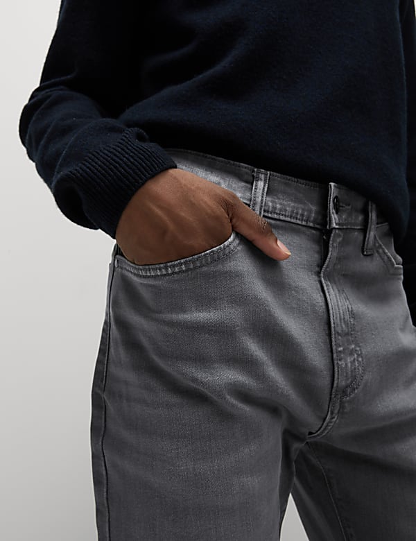 Straight Fit Stretch Jeans