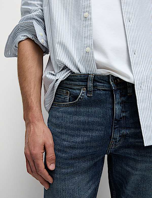 Jean coupe fusel&eacute;e, aspect d&eacute;lav&eacute; de style r&eacute;tro - CA