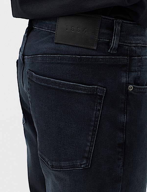 Jeans de corte recto el&aacute;sticos y c&oacute;modos - US