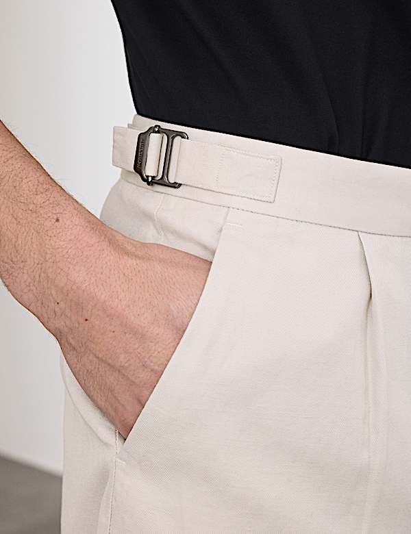 Cotton Linen Blend Pleat Front Shorts - CZ