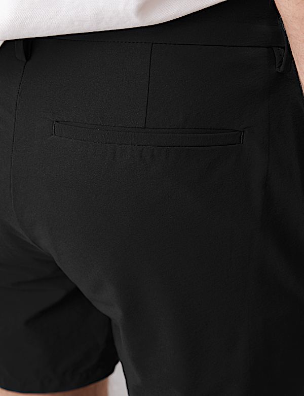 Short chino &agrave; la performance technique - LU