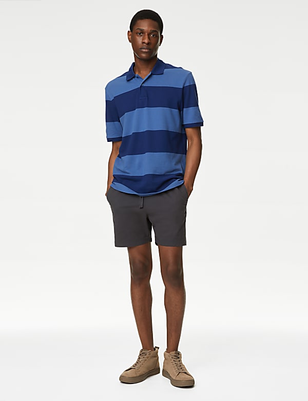 Elasticated Waist Shorter Length Stretch Shorts'