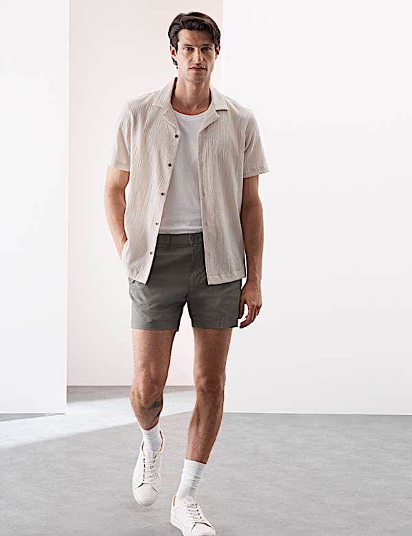 Celana Pendek Chino Super Ringan Slim Fit - ID