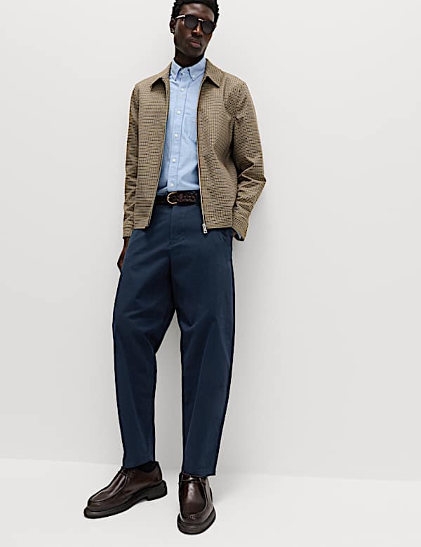 Chino-Hose mit Stretch und Fass-Passform - DE