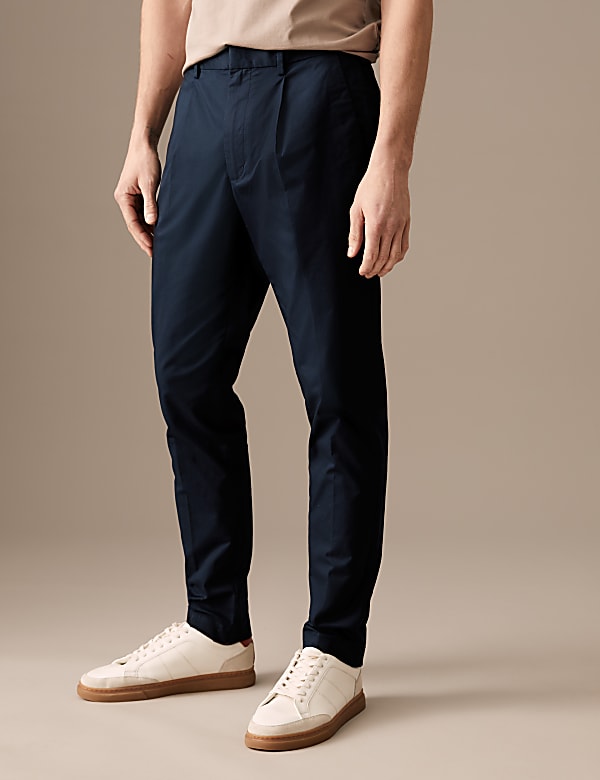 Tapered Fit Pleat Front Stretch Chinos