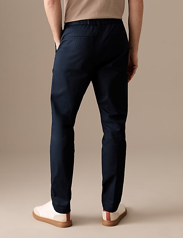 Tapered Fit Pleat Front Stretch Chinos