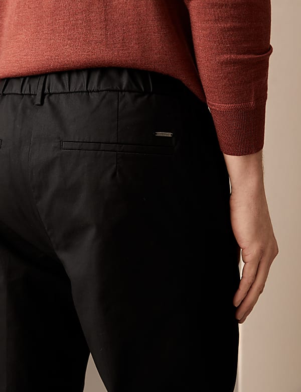 Tapered Fit Pleat Front Stretch Chinos