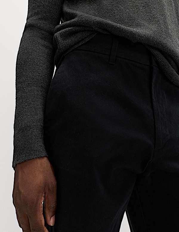 Loose Fit Stretch Chinos