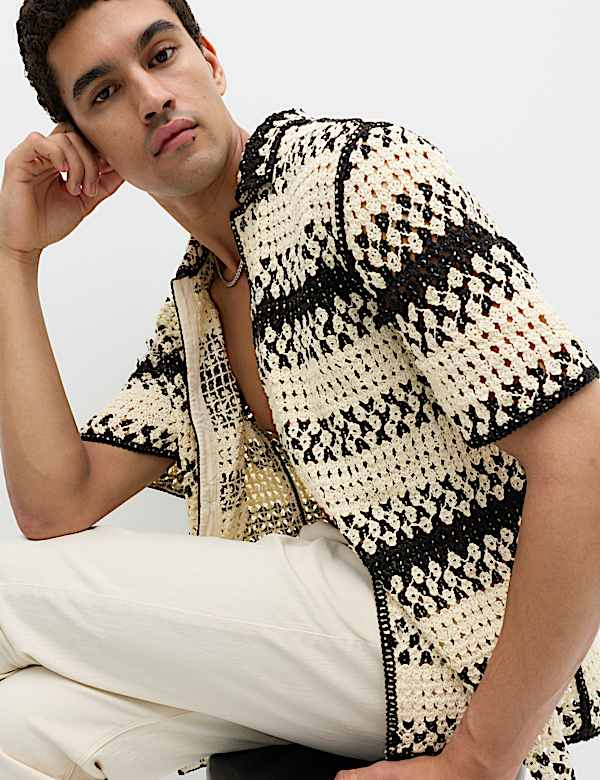 Polo en maille coupe d&eacute;contract&eacute;e - BE
