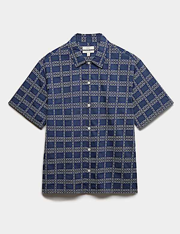 Haftowana koszula z kr&oacute;tkim rękawem z przewagą bawełny - PL