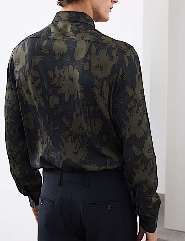 חולצה פרחונית בגזרה רגילה - IL