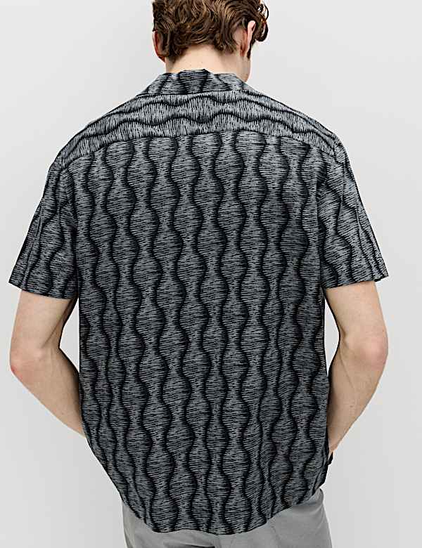 Camisa de manga corta de algod&oacute;n con estampado geom&eacute;trico - US